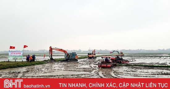 Nông dân Hà Tĩnh tiếp tục xuống giống 50.000 ha lúa xuân