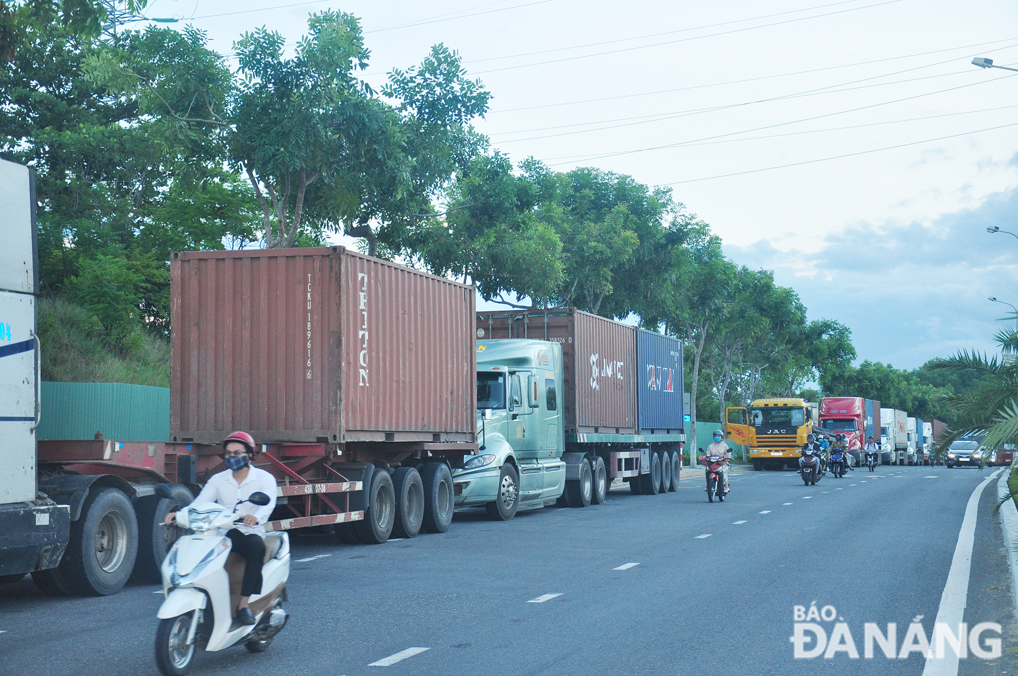 Tạm dừng hoạt động một số loại xe tải để phục vụ Kỳ thi tốt nghiệp Trung học phổ thông