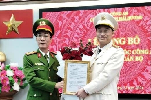 Tu Ky Police Chief Le Minh Hoan holds the position of Chi Linh Police Chief