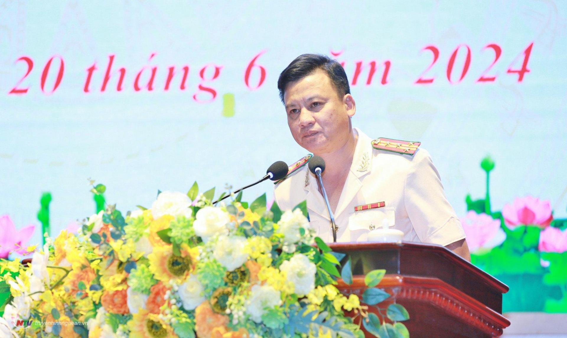 Le colonel Pham Vu Cuong a prononcé un discours acceptant la mission.