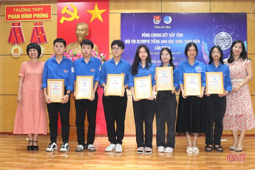 Cérémonie de remise des prix du 5e Concours olympique d'anglais pour étudiants