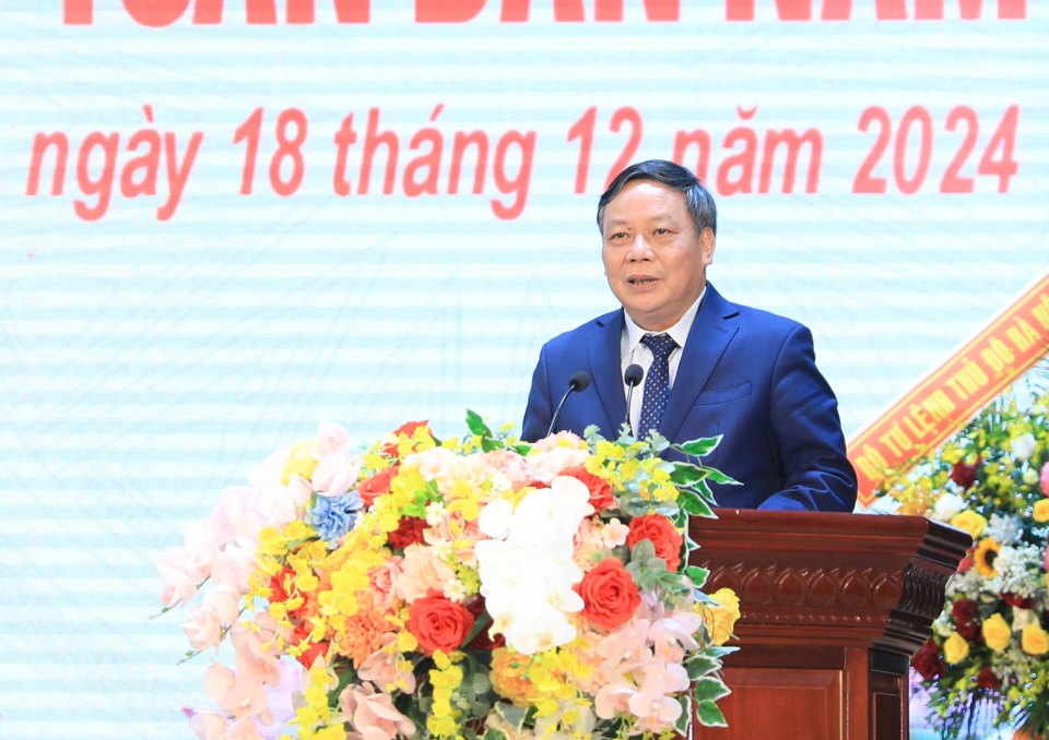 Der ständige stellvertretende Sekretär des Parteikomitees von Hanoi, Nguyen Van Phong, hielt auf dem Festival eine Rede.