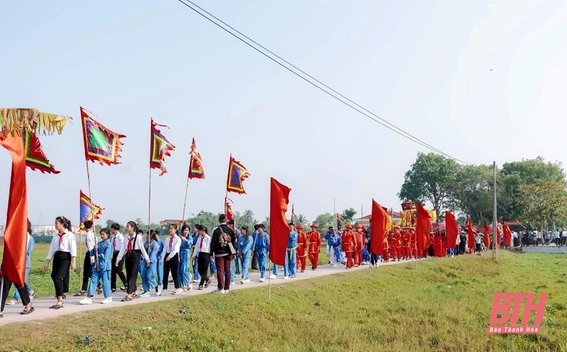 Festival of Grand Tutor Hoang Quoc Cong Dao Duy Tu Temple: Awakening the beauty of traditional culture and national pride