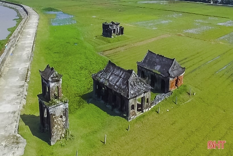 Réception du certificat de classement des vestiges historiques et culturels du temple de Phu Son