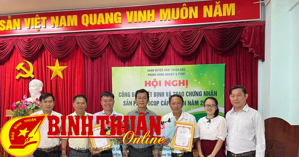 2 chủ thể sản phẩm được trao giấy chứng nhận OCOP 3 sao