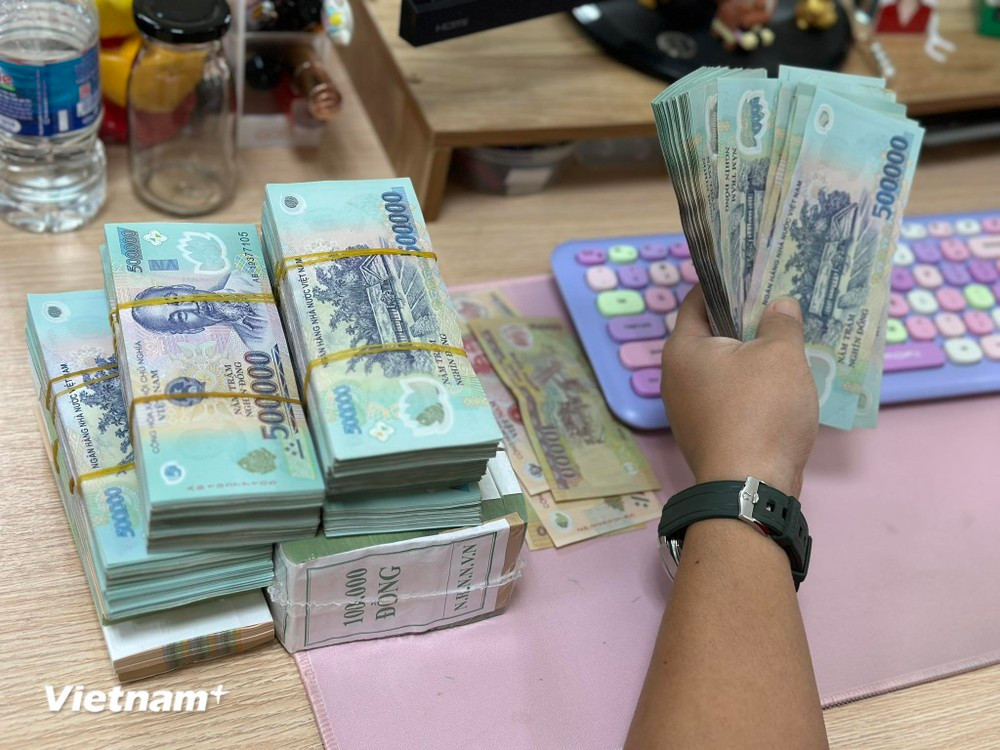 The Ministry of Finance has asked local authorities and relevant departments and branches to strengthen management to combat tax arrears. (Photo: Vietnam+)