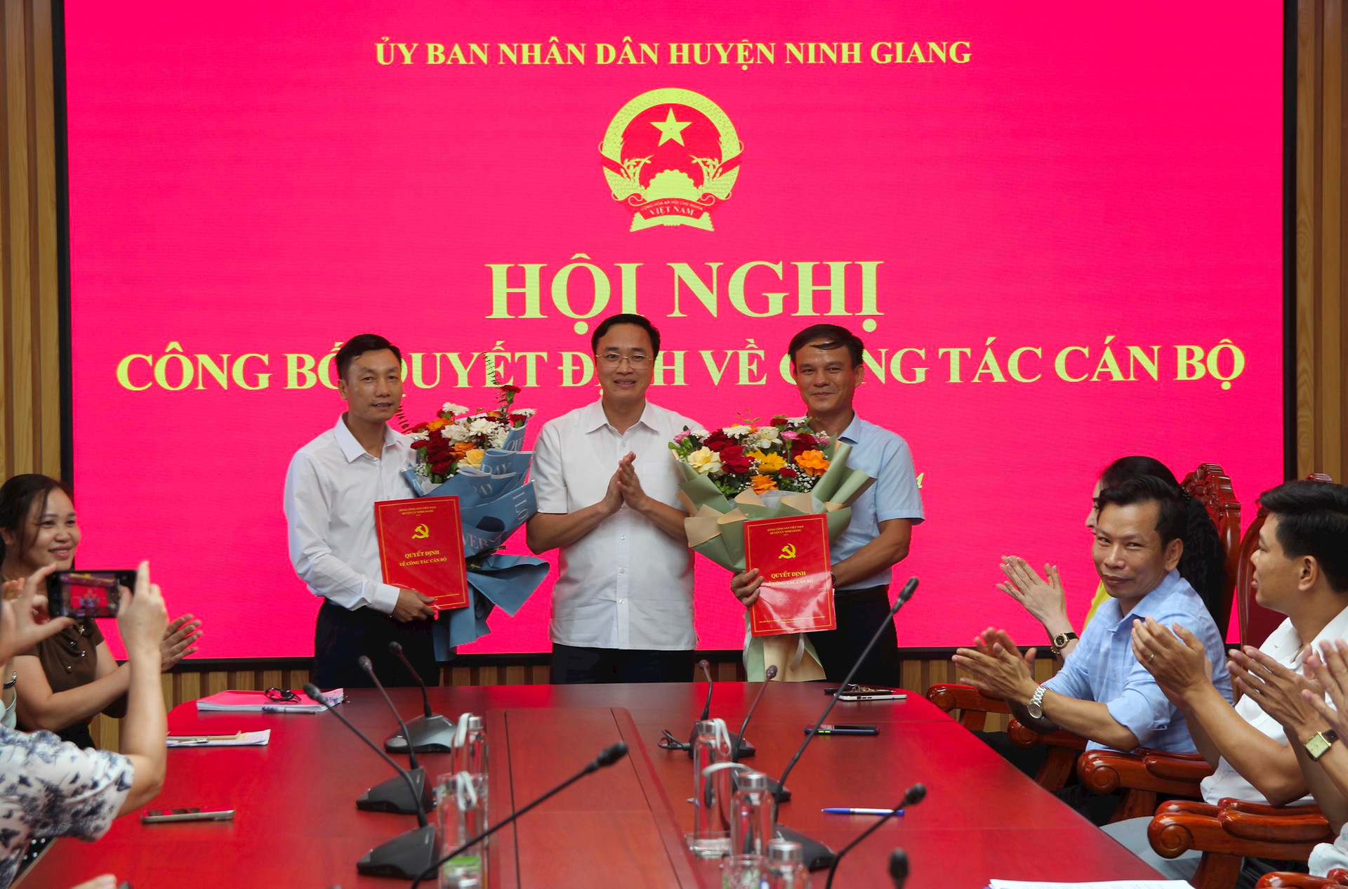 Ninh Giang điều động, bổ nhiệm một số cán bộ cấp trưởng, phó ban, phòng