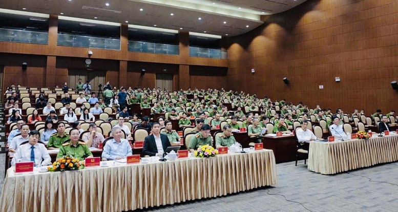 El seminario atrajo a más de 200 delegados, representantes de agencias de gestión, empresas y organizaciones sociales - Foto: VGP/Hong Duc
