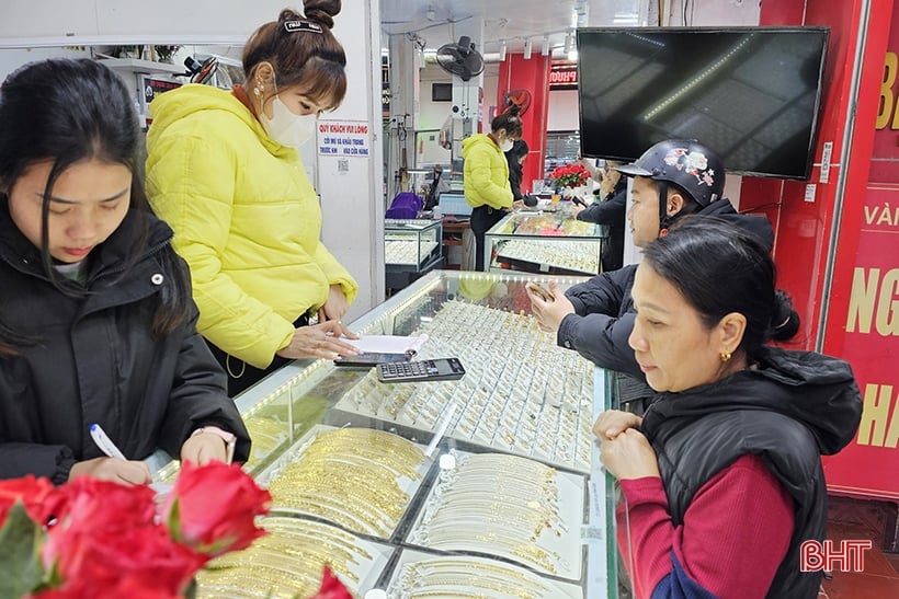 Avant le Têt, le marché de l’or à Ha Tinh n’est toujours pas très intéressant.