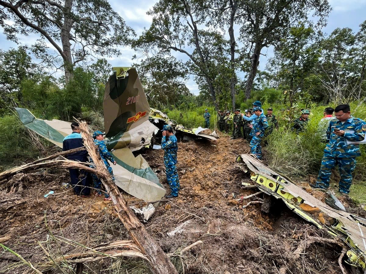 Scène du crash d'un avion Yak-130 à Dak Lak