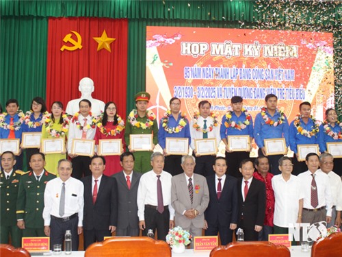 Ninh Phuoc: Meeting to celebrate the 95th anniversary of the founding of the Communist Party of Vietnam