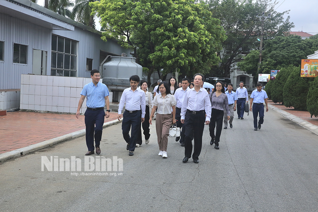 Đoàn công tác tỉnh Hồ Bắc nước Cộng hòa nhân dân Trung Hoa thăm và làm việc tại tỉnh Ninh Bình