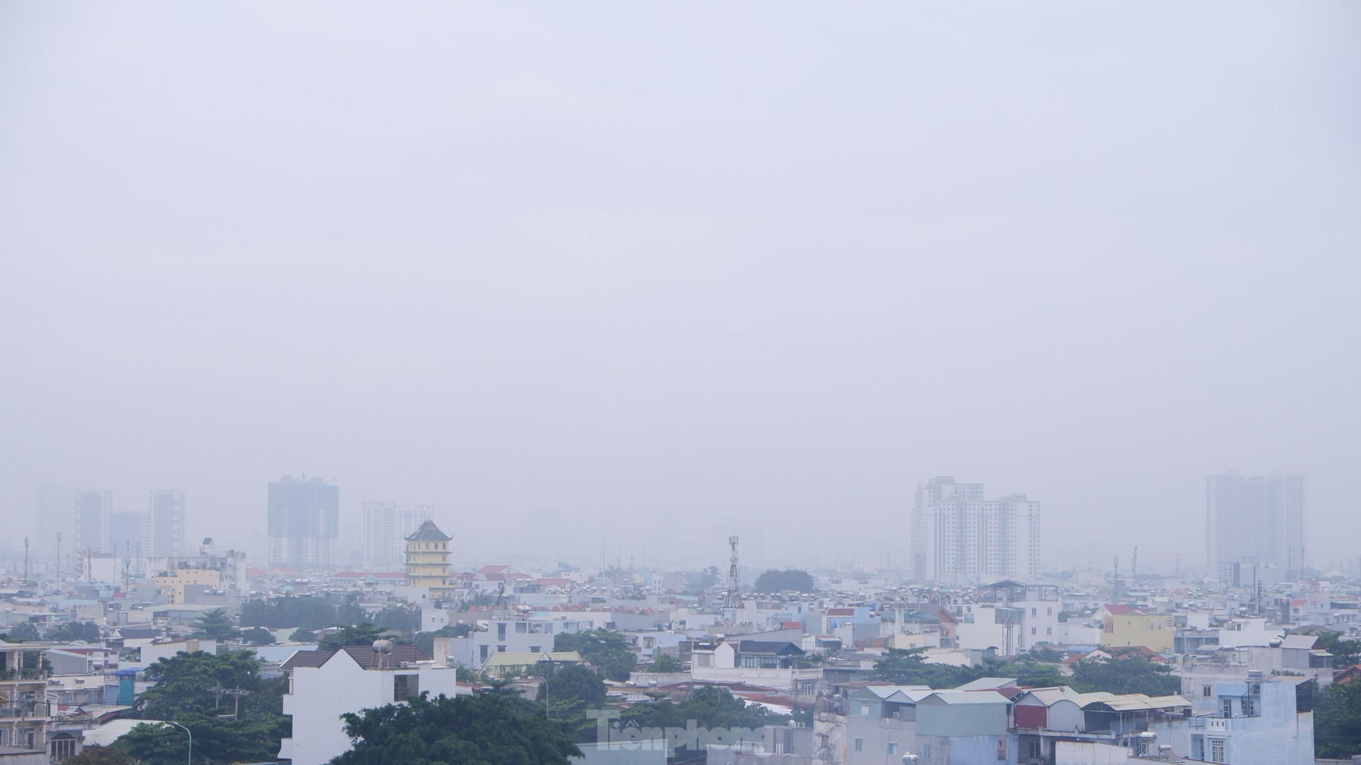 Der Himmel über Ho-Chi-Minh-Stadt ist dunstig, Feinstaub überschreitet die Standards Foto 2