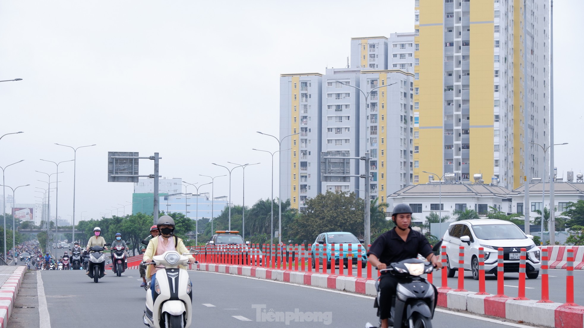 Der Himmel über Ho-Chi-Minh-Stadt ist dunstig, Feinstaub überschreitet die Standards Foto 8