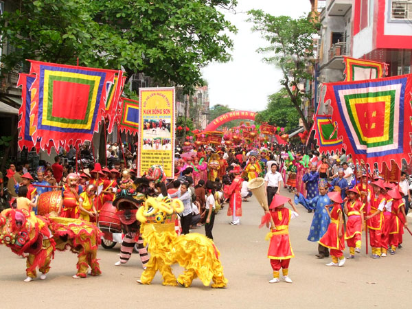 Festival del Templo Ha, el Templo Thuong y el Templo Y La