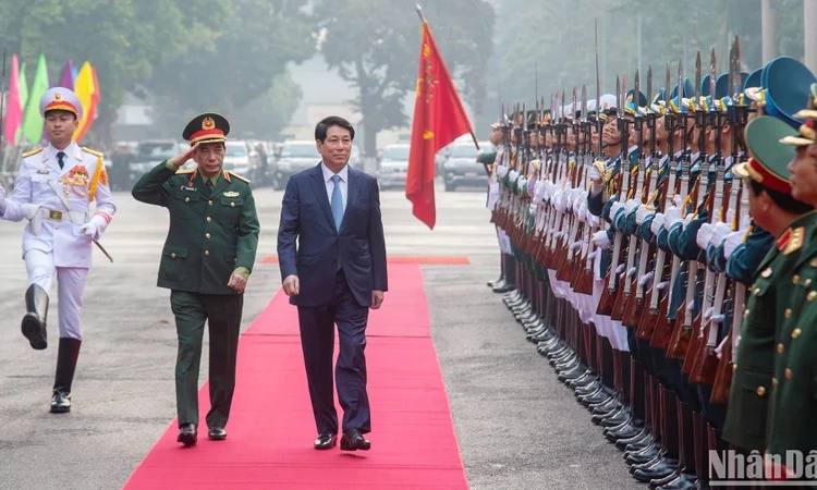 Präsident Luong Cuong: Die Armee hat einen sehr wichtigen Beitrag zum Gesamterfolg des Landes geleistet.