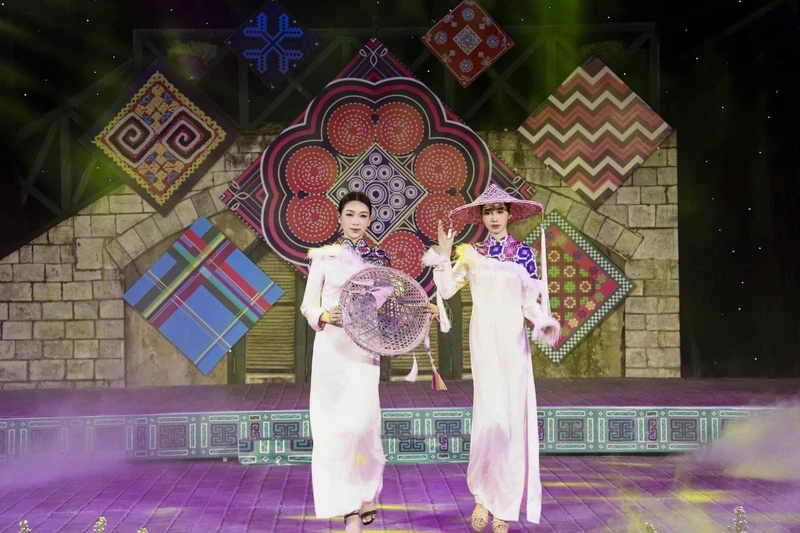Two designs in Vu Thao Giang's brocade ao dai collection. (Photo: Provided by the designer)