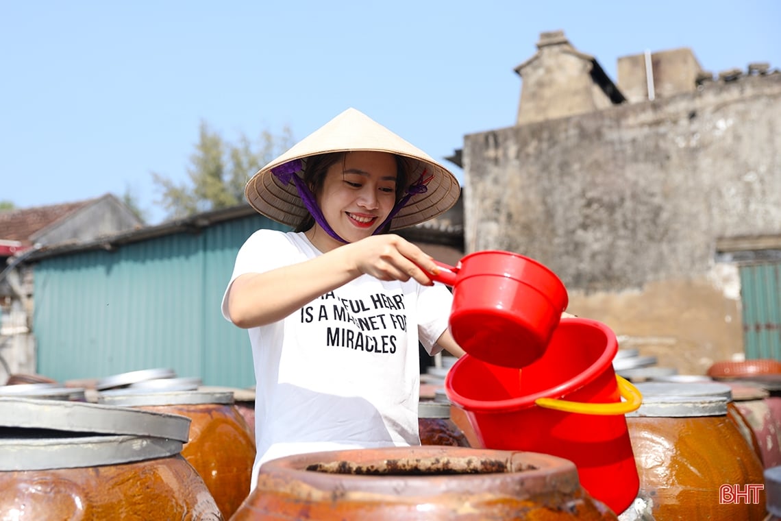 Traditional fish sauce from a coastal village in southern Ha Tinh is a 