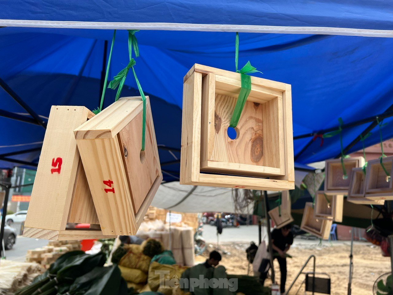 Der einst berühmte Dong-Blatt-Markt in Ho-Chi-Minh-Stadt ist verlassen, Händler seufzen Foto 5