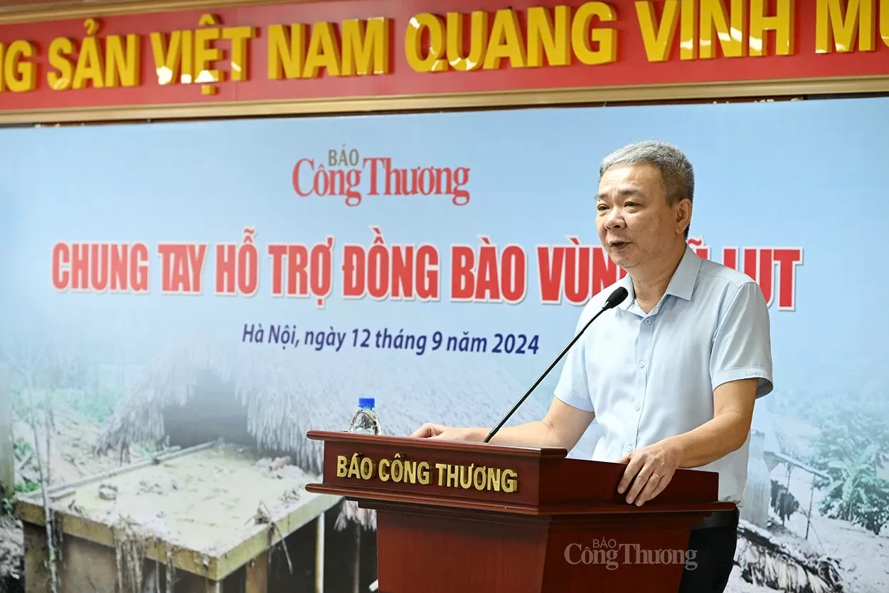 Báo Công Thương chung tay, đồng lòng hướng về vùng bão lũ