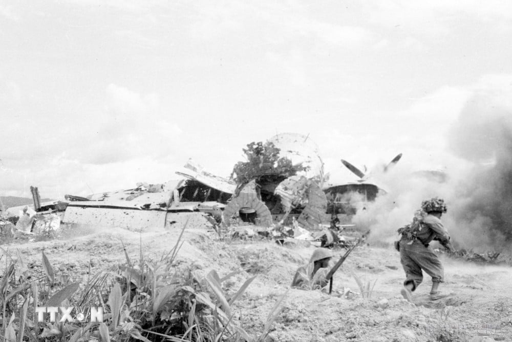 Our troops crossed Muong Thanh bridge and attacked the Dien Bien Phu stronghold headquarters on the afternoon of May 7, 1954. Photo: VNA archive