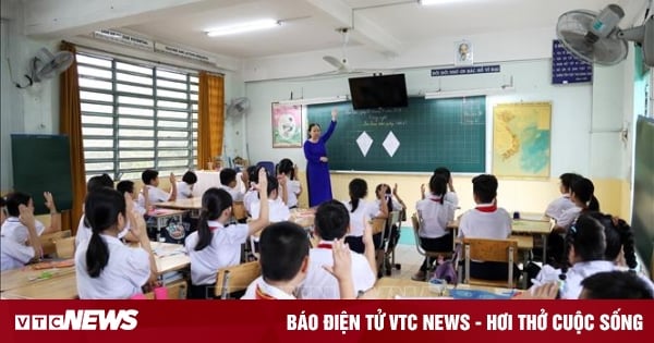 Giáo viên dạy thêm miễn phí học sinh tiểu học có bị cấm?