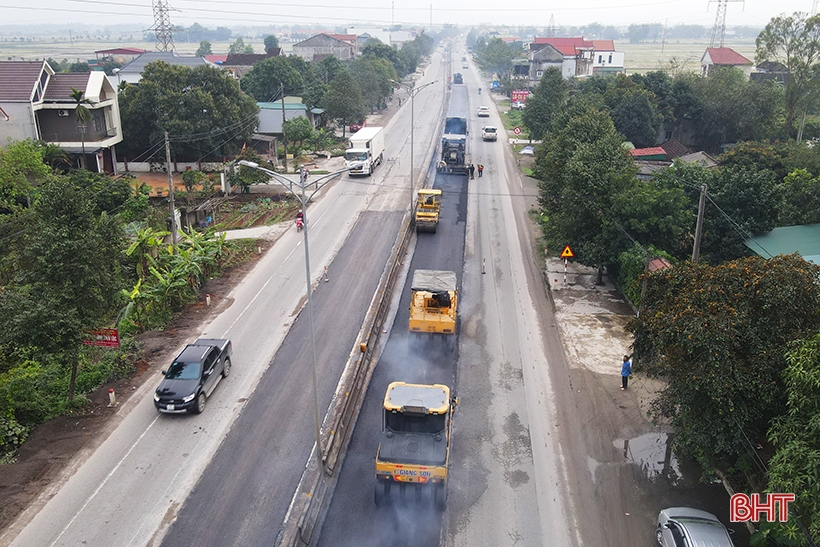 « Efforts tous azimuts » pour réparer les dégâts sur la route nationale 1 à Ha Tinh