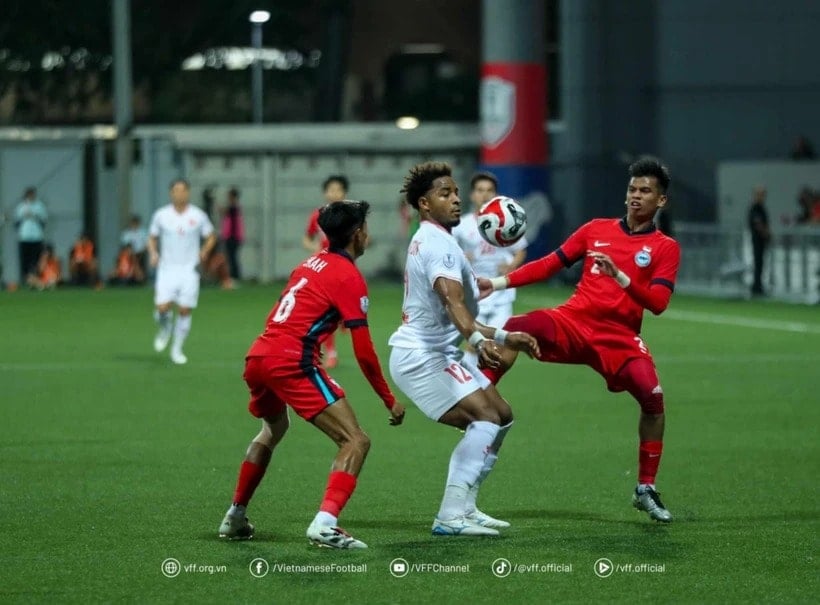 vietnam-vs-singapore-aff-cup-20.jpg