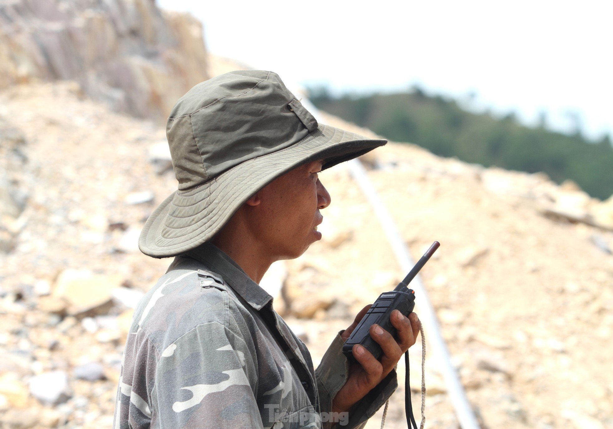 Los últimos días en el sitio de construcción del circuito 3 de la línea de 500kV en Nghe An foto 12