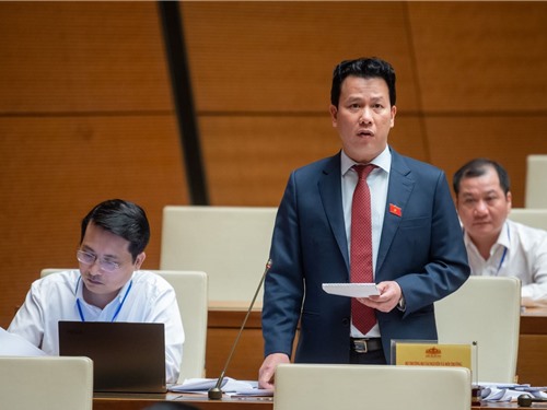 천연자원환경부 장관, 업계 단체에 대한 심문 '개시'