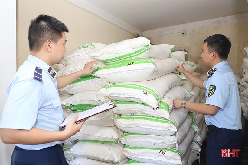 Prevent smuggled goods from circulating through Ha Tinh area