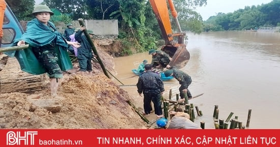 Cẩm Xuyên khắc phục tạm thời các vị trí sạt lở sông Ngàn Mọ