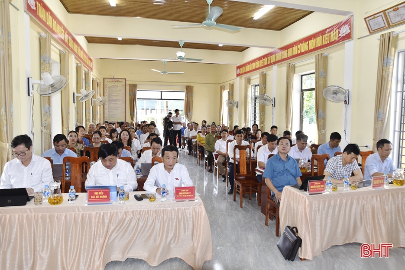 អ្នក​បោះឆ្នោត​ស្នើ​ដំឡើង​ប្រាក់​ឧបត្ថម្ភ​ដល់​បុគ្គលិក​មិន​អាជីព​នៅ​ថ្នាក់​មូលដ្ឋាន