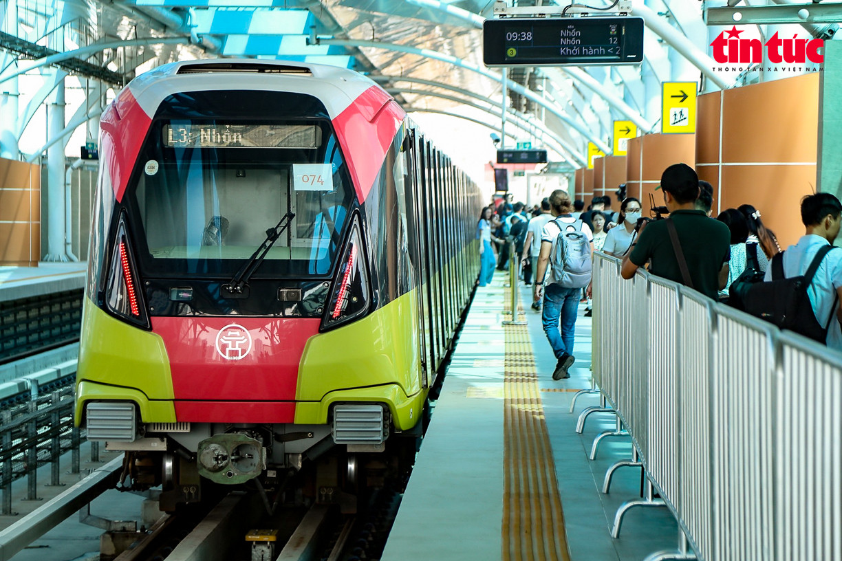 Metro Nhổn đón khách từ 8 giờ ngày 8/8/2024