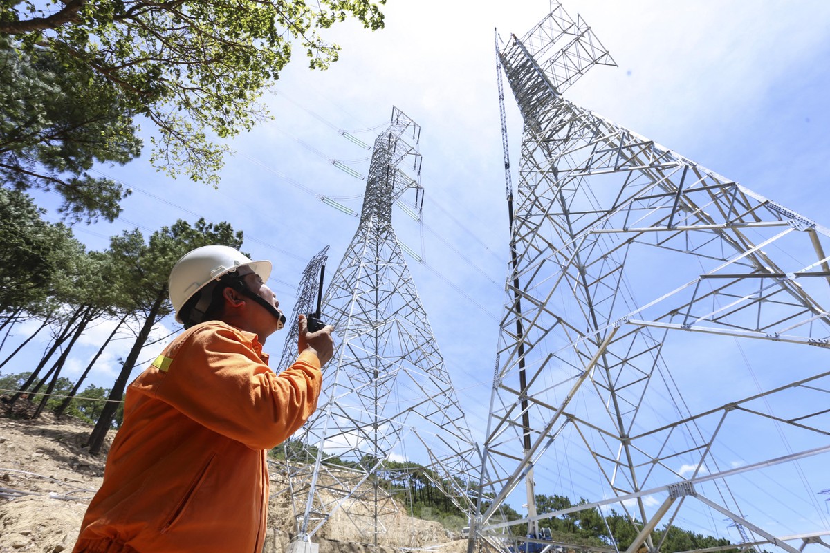 Panorama der 500kV-Leitung 3 durch Ha Tinh vor der Ziellinie Foto 24