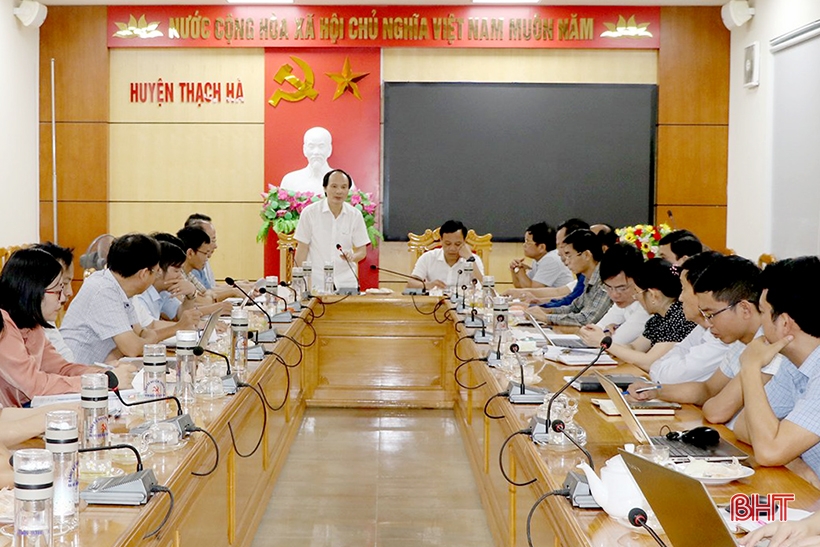 Thach Ha가 선진 신농촌 지역을 건설하도록 지도하고 지원