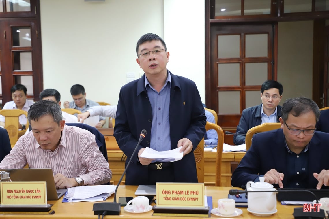 Ha Tinh towarzyszy Vietnam Electricity Group w realizacji projektów