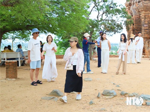 9 meses - El turismo de Ninh Thuan recibe a más de 3,2 millones de visitantes