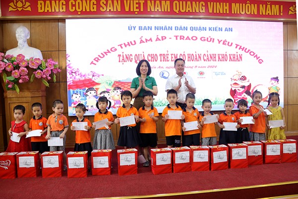 Quận Kiến An: Chương trình “Trung thu ấm áp