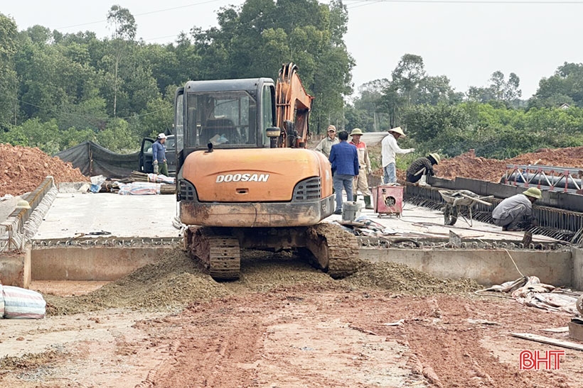 Respetando la reputación, la empresa constructora Hai Dang se está haciendo cada vez más fuerte