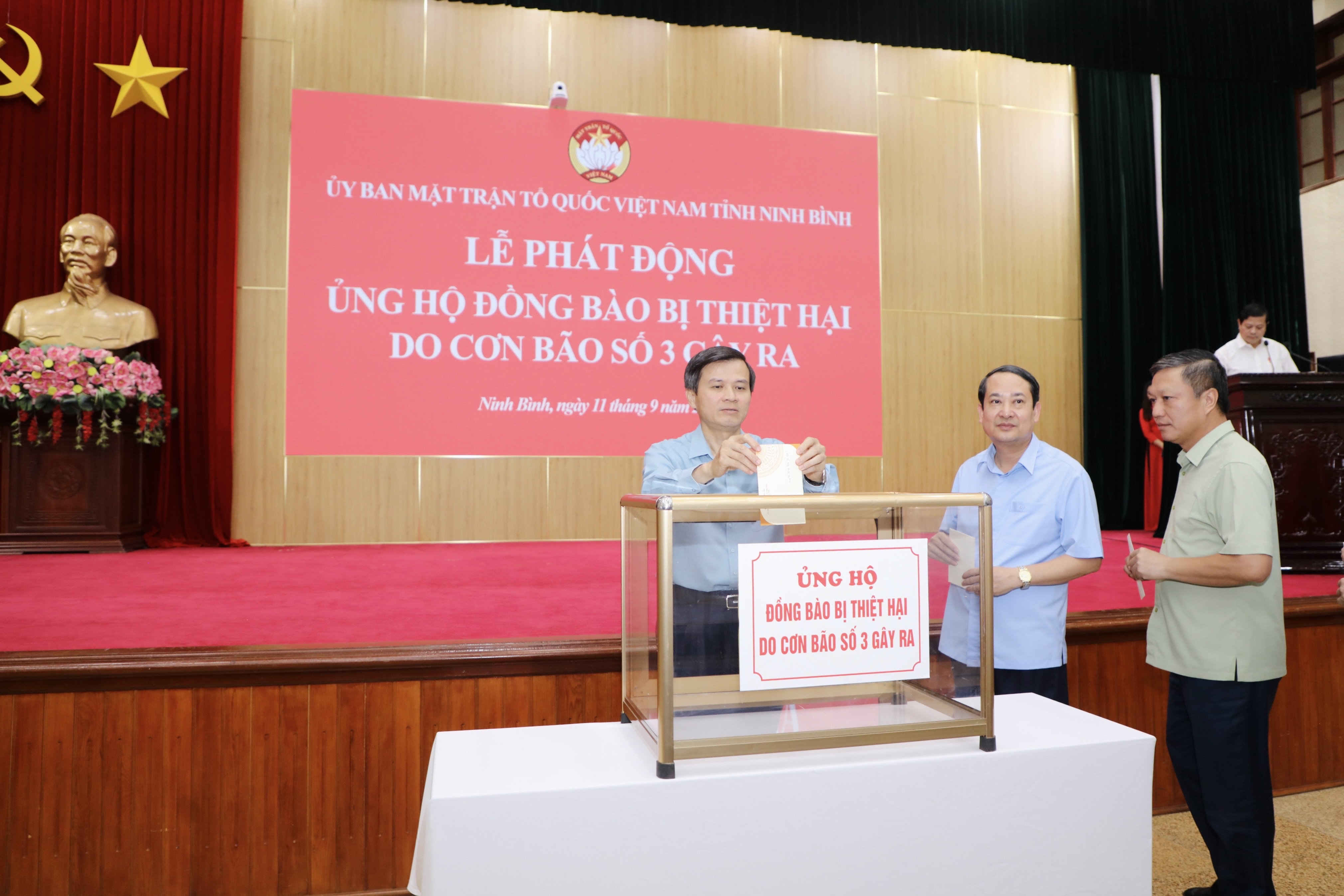 El Comité del Frente Patriótico de Vietnam de la provincia lanzó una campaña para apoyar a las personas afectadas por la tormenta Nº 3.