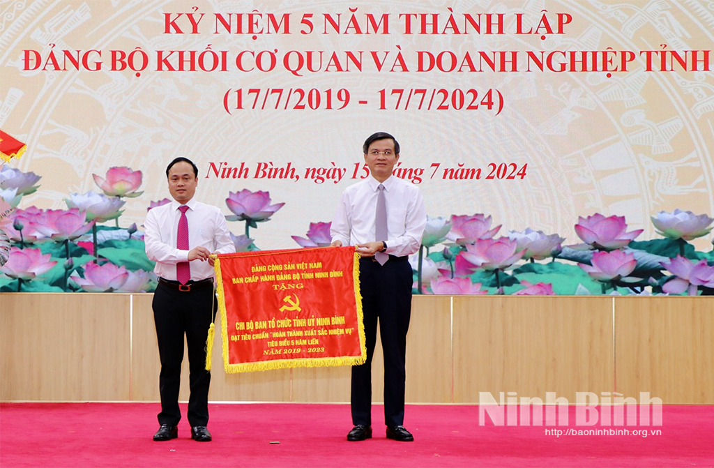 Gặp mặt kỷ niệm 5 năm thành lập Đảng bộ Khối Cơ quan và Doanh nghiệp tỉnh