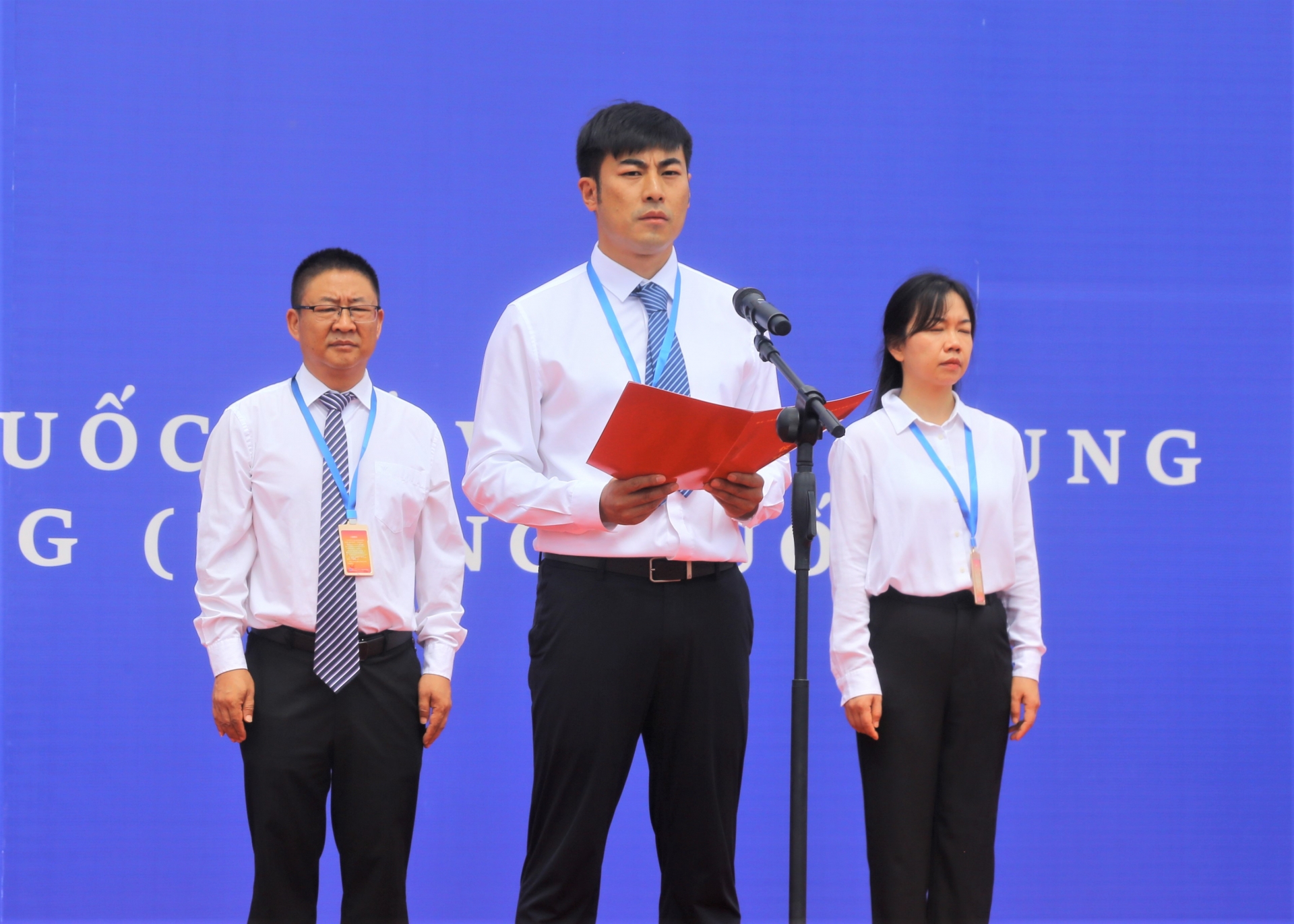 Comrade Tuong Kien Hong, Deputy Head of General Transport Department - Department of Transport of Yunnan province spoke at the ceremony.