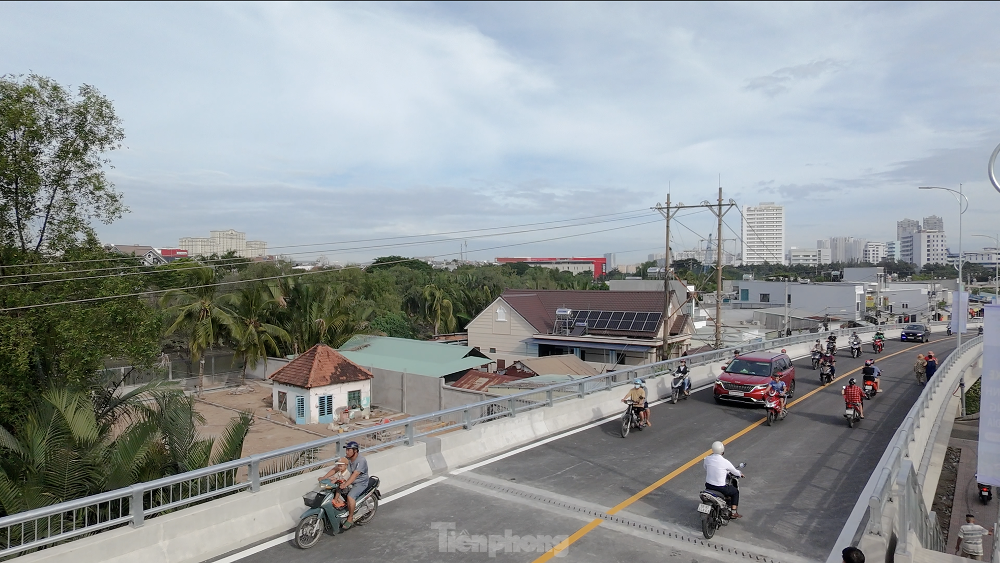 El puente, valorado en más de 500 mil millones de VND, que busca 