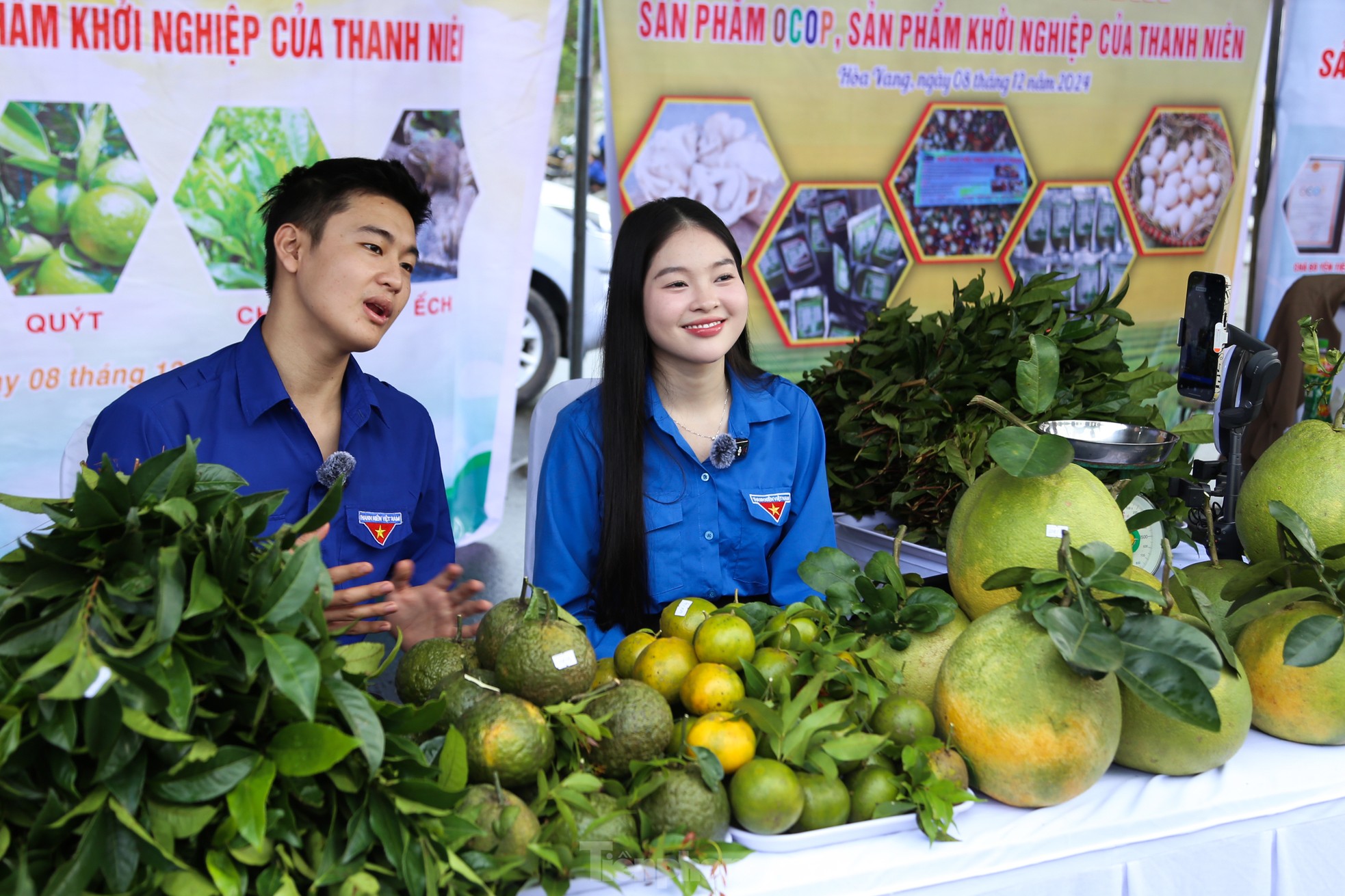 Sesión animada de transmisión en vivo de productos agrícolas para jóvenes en Da Nang (foto 9)