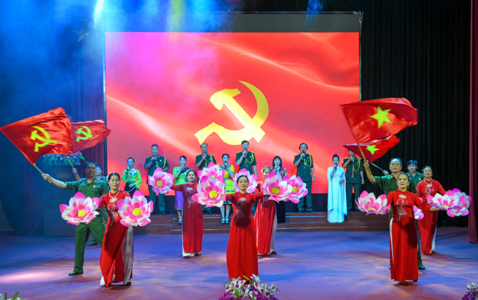 10 groups participate in the first Provincial Veterans Singing Festival, 2024