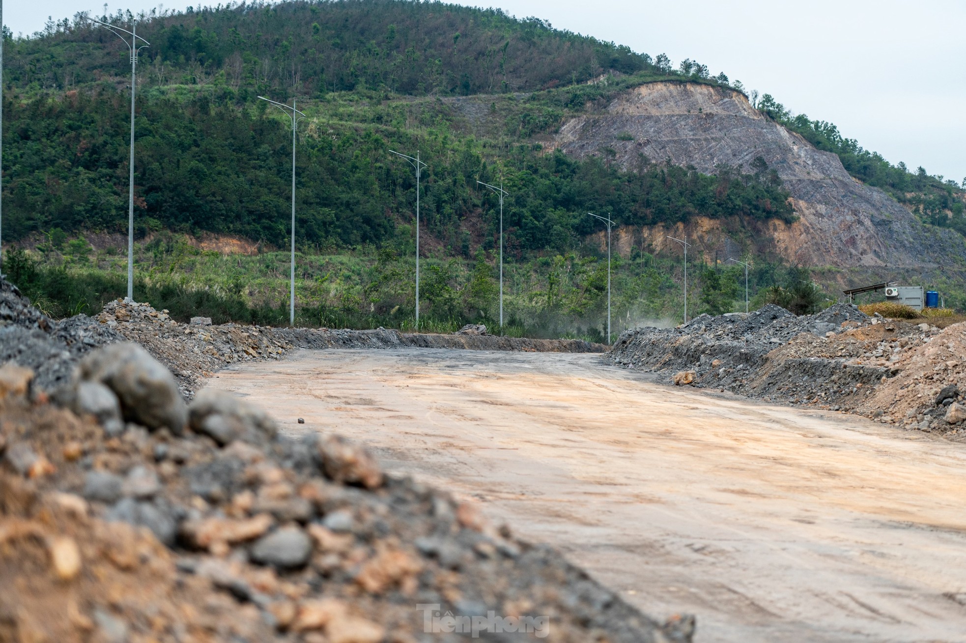 Le projet d'extension de la route de « mille milliards de dollars » à Quang Ninh est en construction lente, photo 8