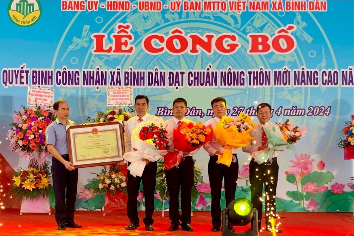 Xã Bình Dân (Kim Thành) công bố quyết định xã đạt chuẩn nông thôn mới nâng cao