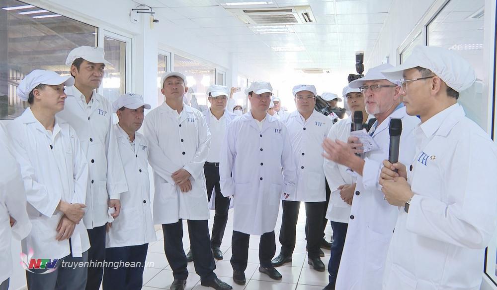 Eine Delegation von Planungskadern des Zentralkomitees der Partei führte eine Feldstudie bei der TH-Gruppe durch