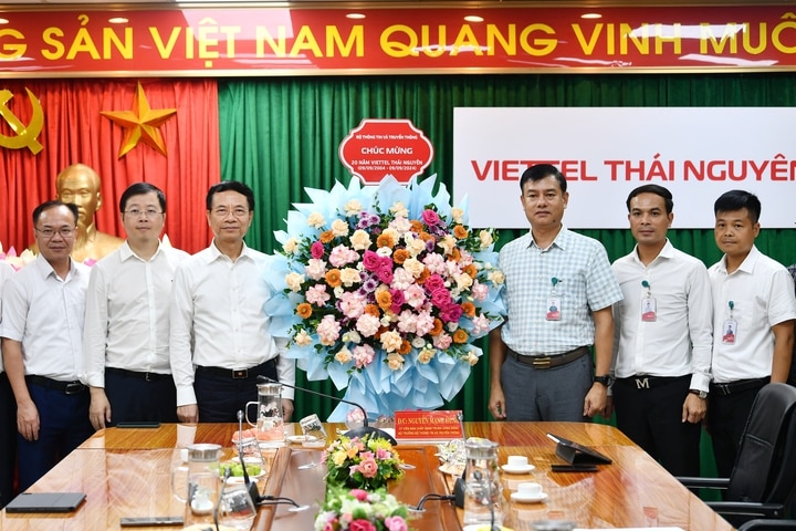 Bộ trưởng Nguyễn Mạnh Hùng thăm và làm việc tại Thái Nguyên- Ảnh 6.